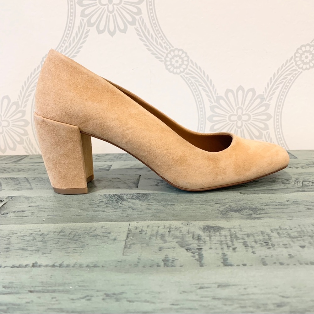NEW H by Halston Whitney Shoes suede tan block heel 6 NWOB - Picture 5 of 8
